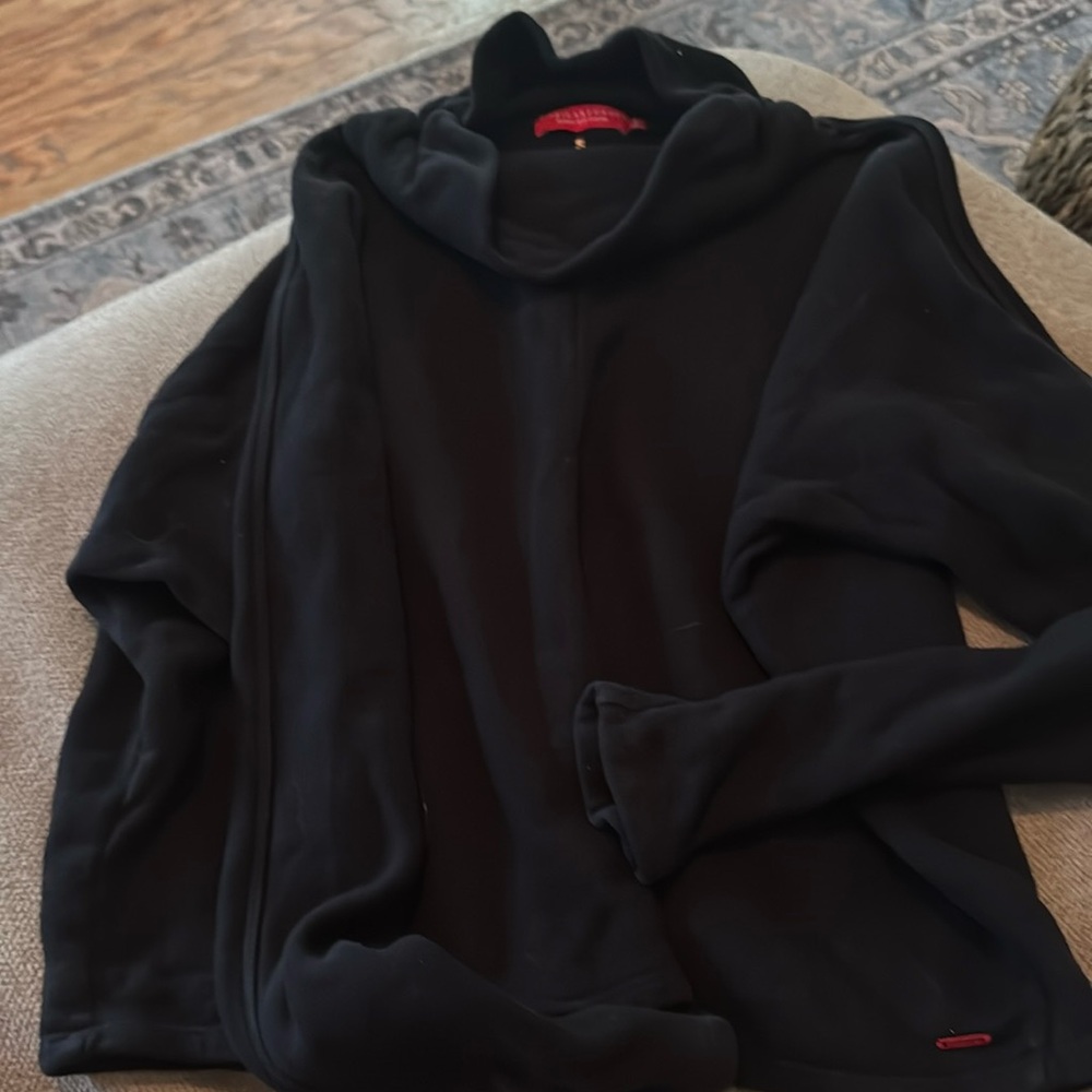 Black high neck sweatshirt